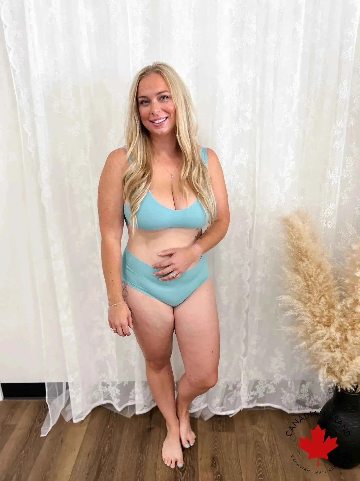 Ultimate Seamless Mid Rise Brief Underwear