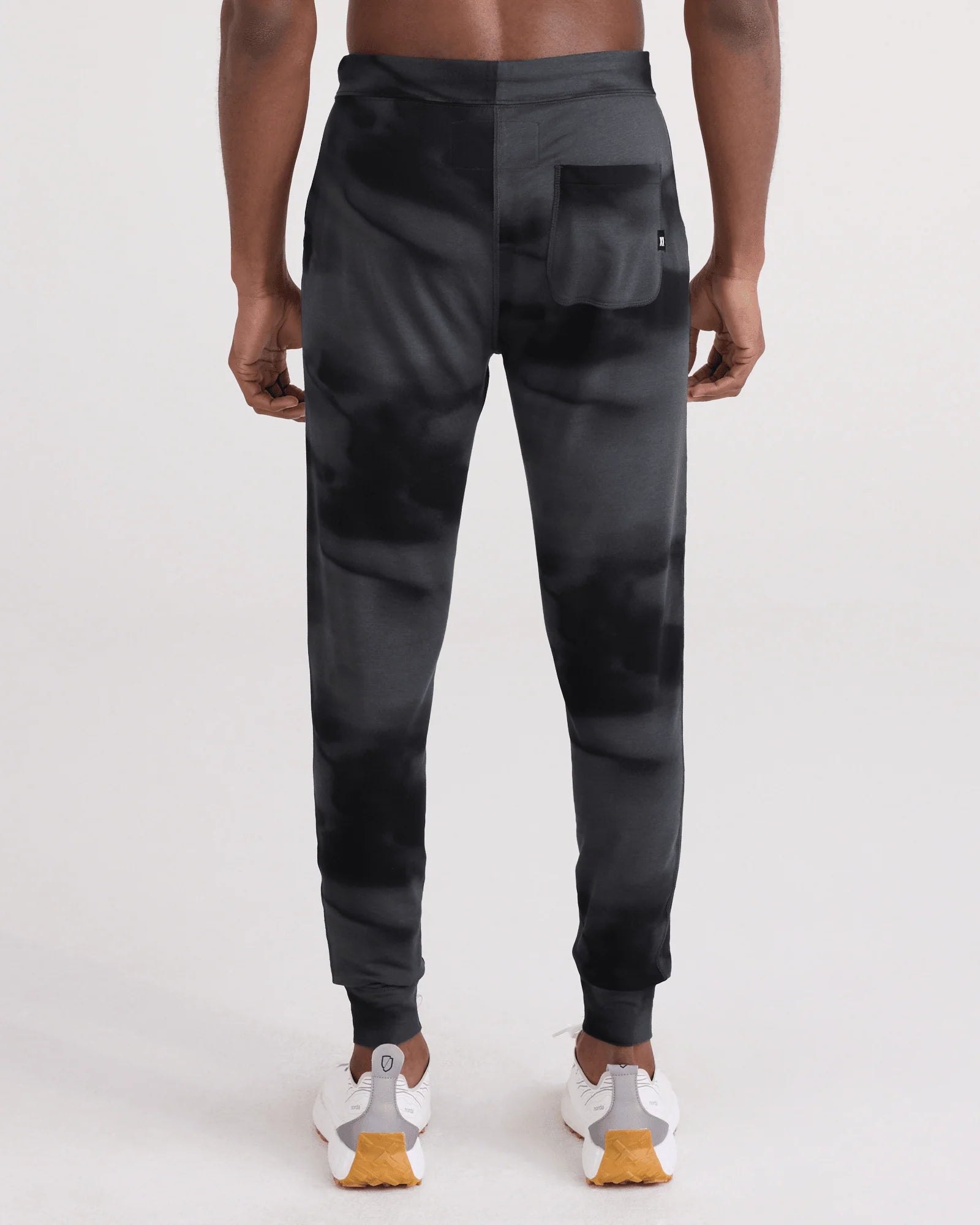 men's 3six five jogger sweatpant in vapour by Saxx