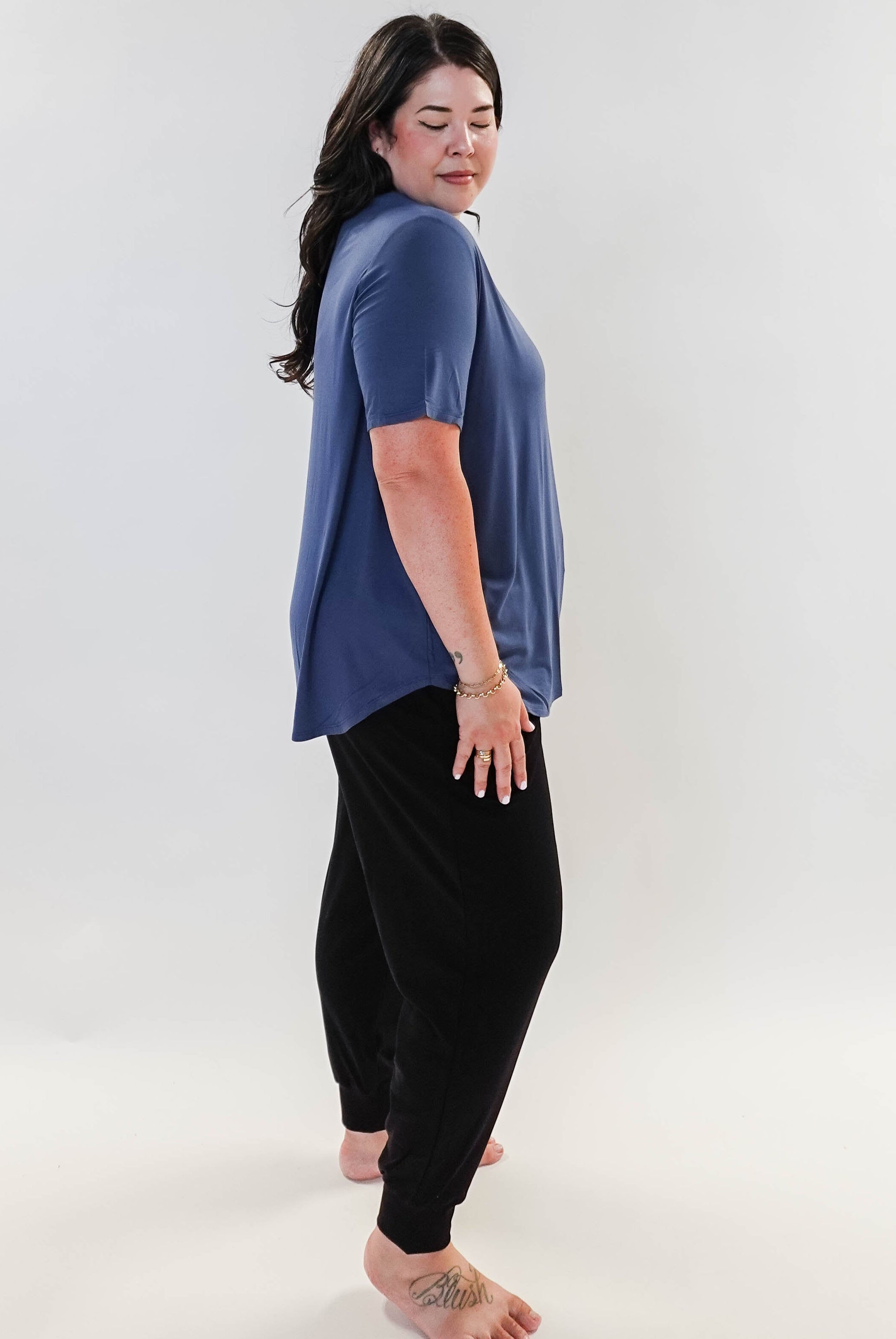 WOMEN'S denim blue essential bamboo tee GEORGIA RYLAN
