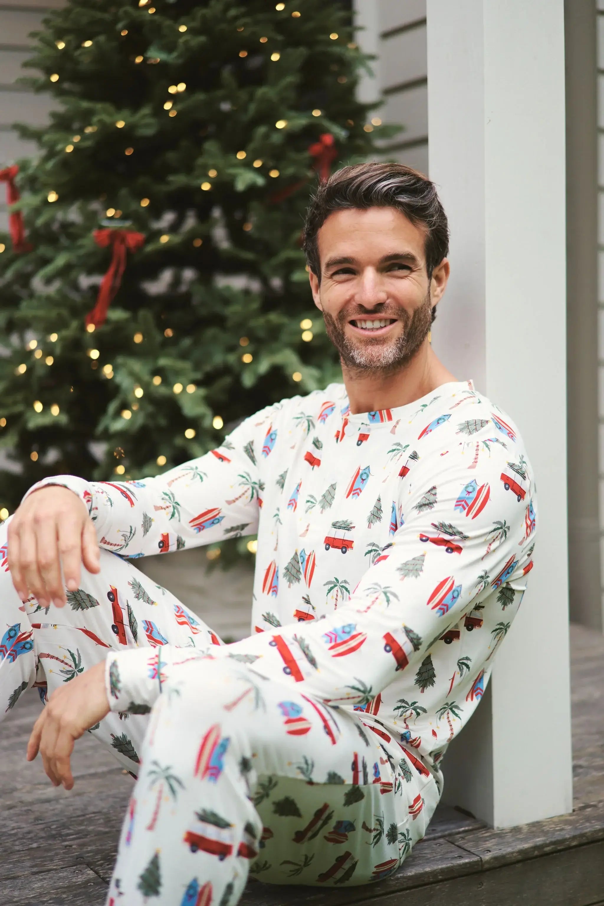 Cali Beachy Christmas Men's Bamboo Henley Jogger Set with festive design, perfect for holiday comfort and style.