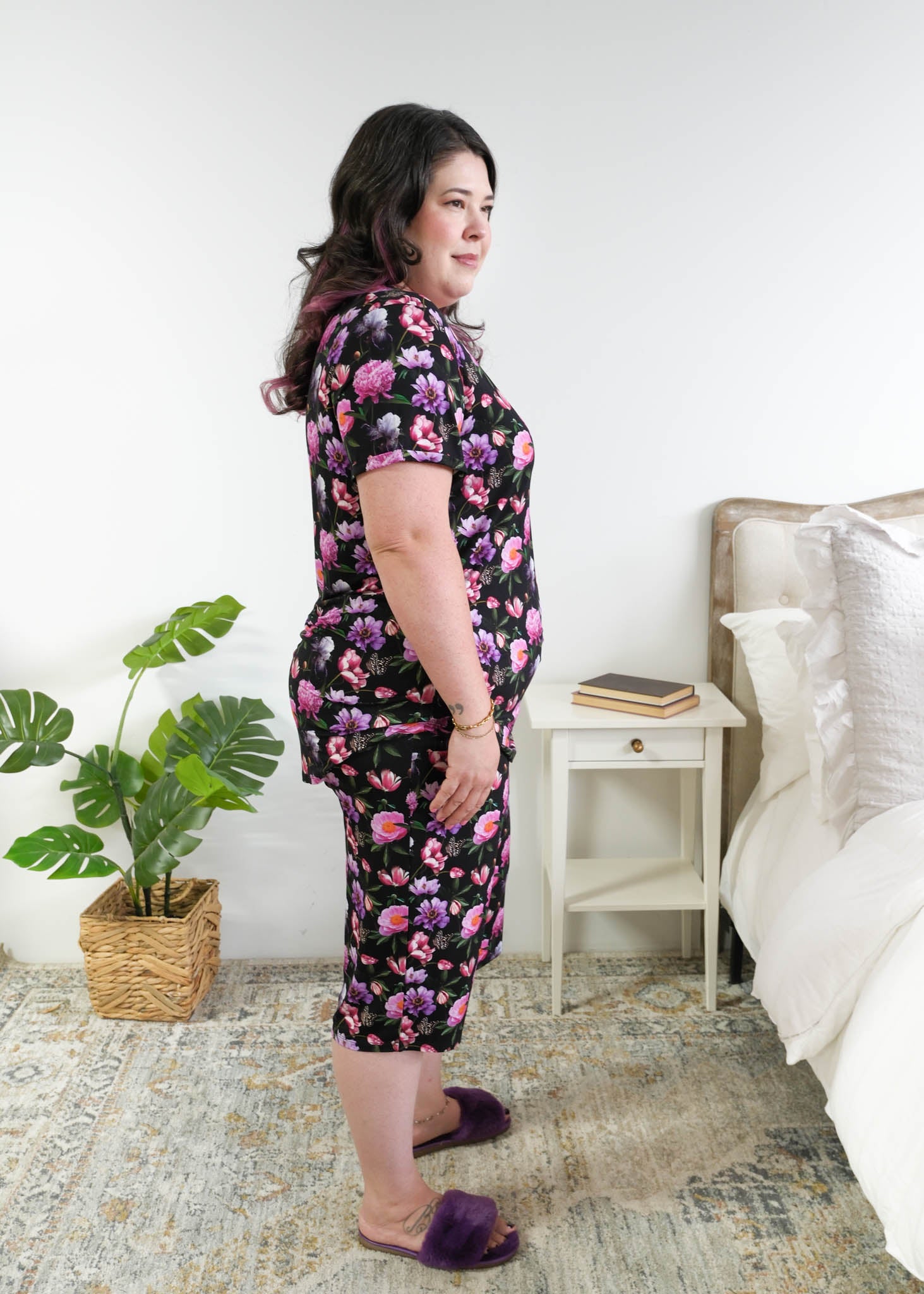 Georgia Rylan women's bamboo rolled-sleeve t-shirt and capri pajama pants in Dreamy Blooms black floral print - Cloud Nine Pajamas Side profile, plus size model