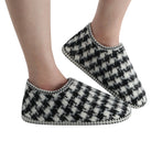 Womens Houndstooth Cabin Bootie Snoozies Black
