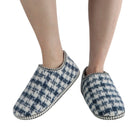 Womens Houndstooth Cabin Bootie Snoozies Blue