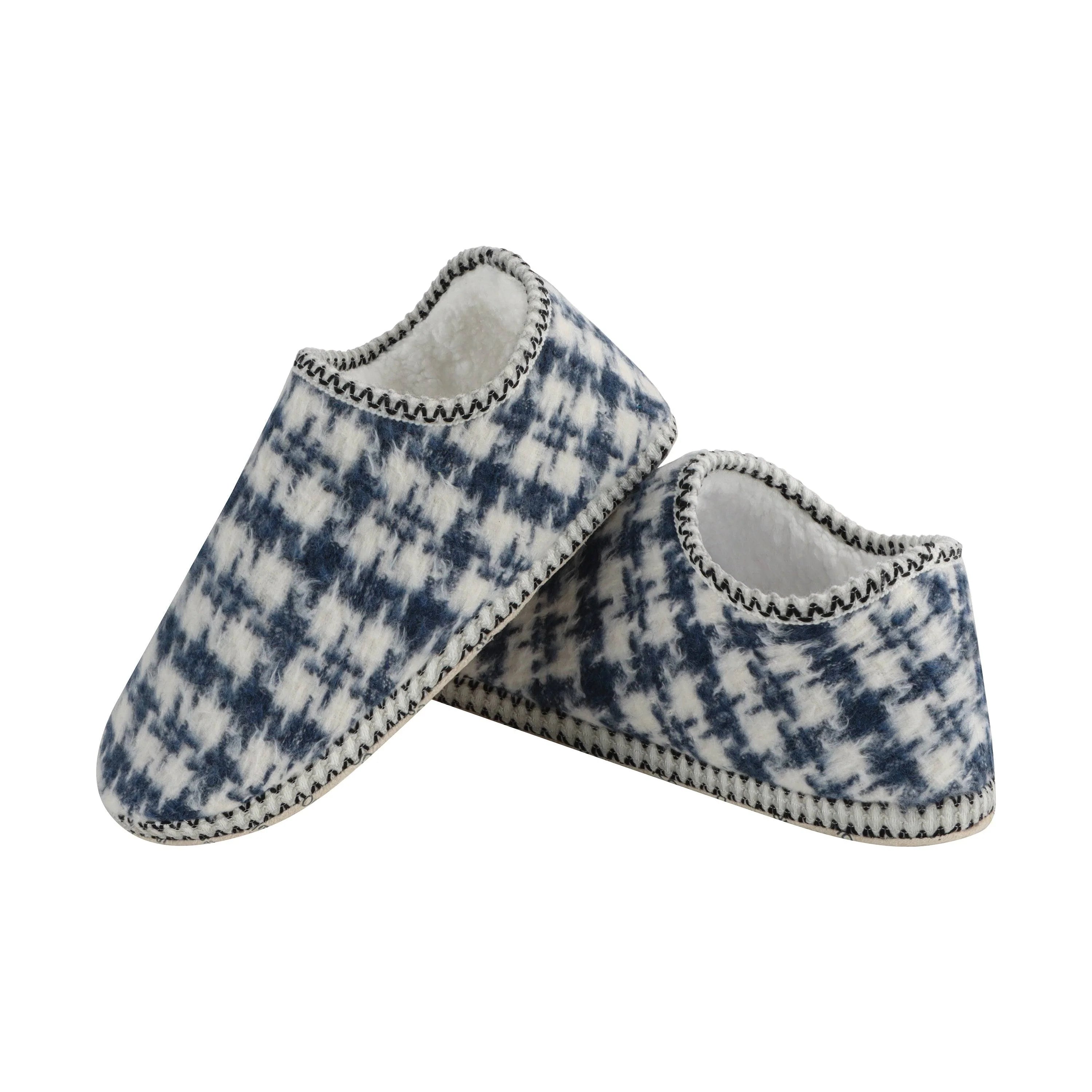 Womens Houndstooth Cabin Bootie Snoozies Blue
