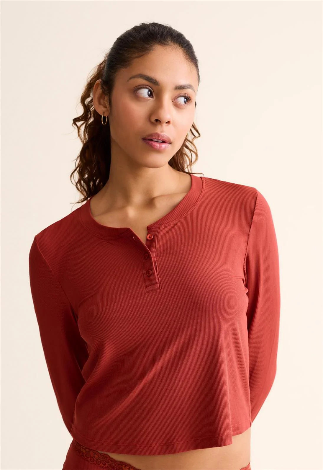 Fleur't TENCEL Modal Cropped Henley Top Chilli Colour