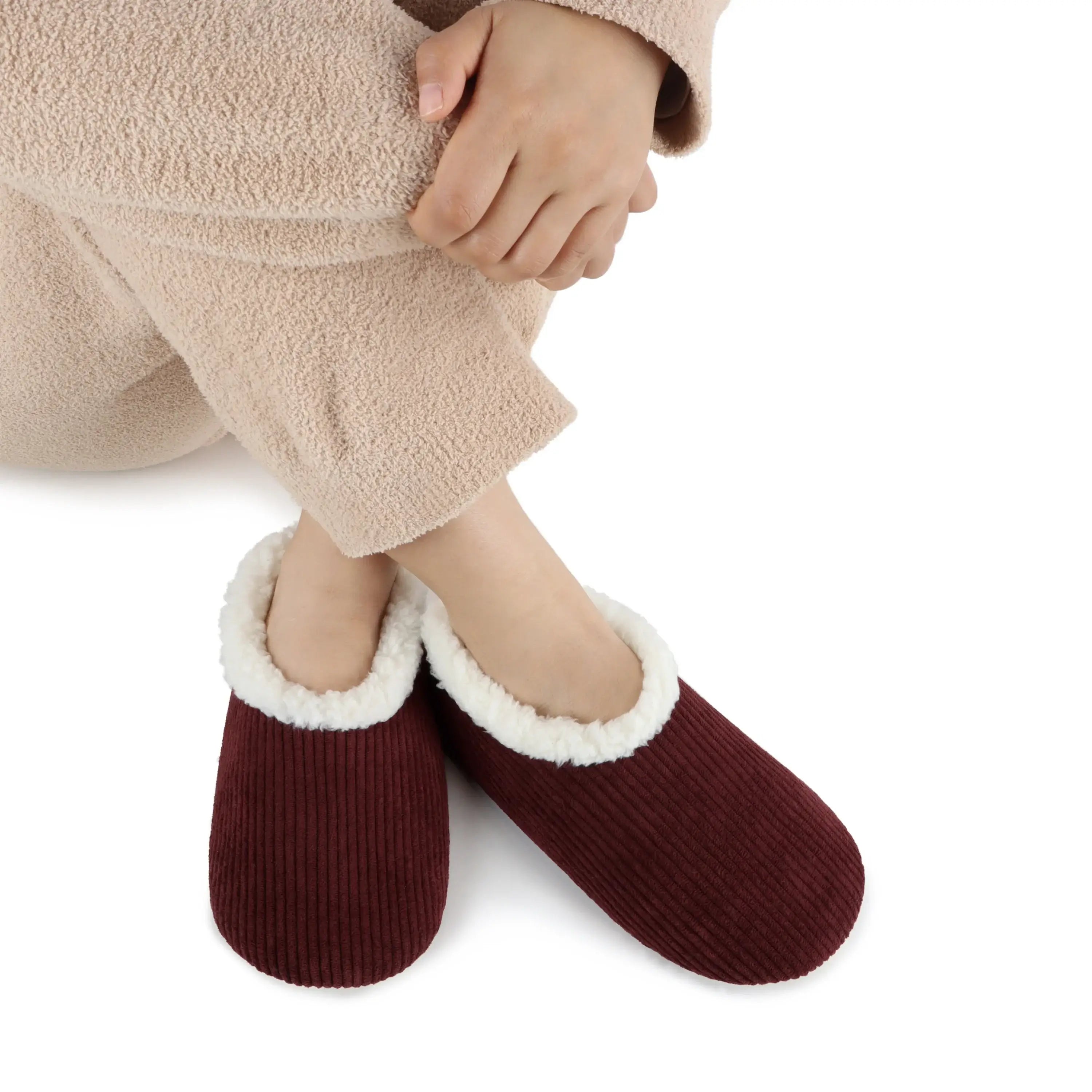 Snoozies Plush COZY Slipper Socks Cozy Corduroy Cabernet