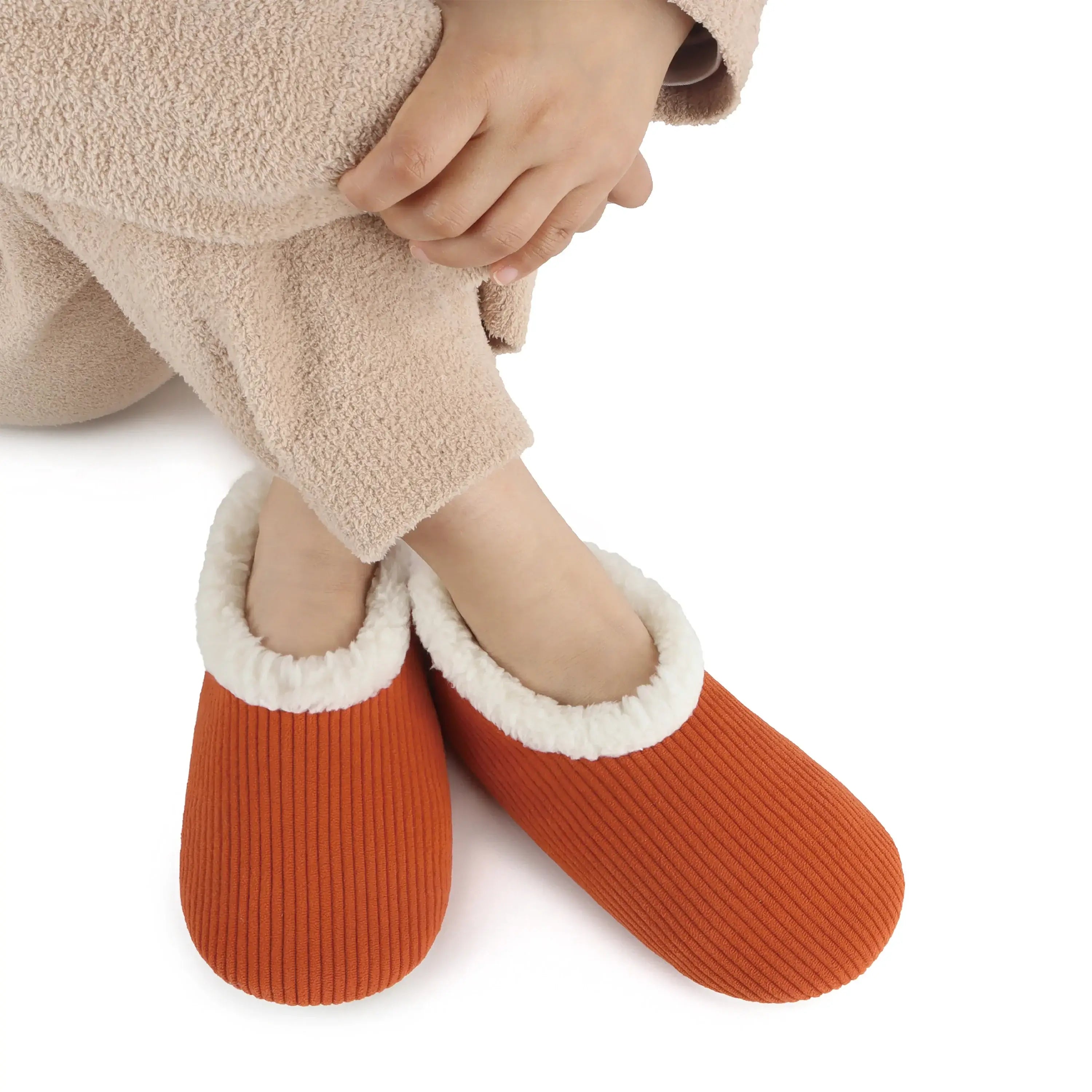 Snoozies Plush COZY Slipper Socks Cozy Corduroy rust