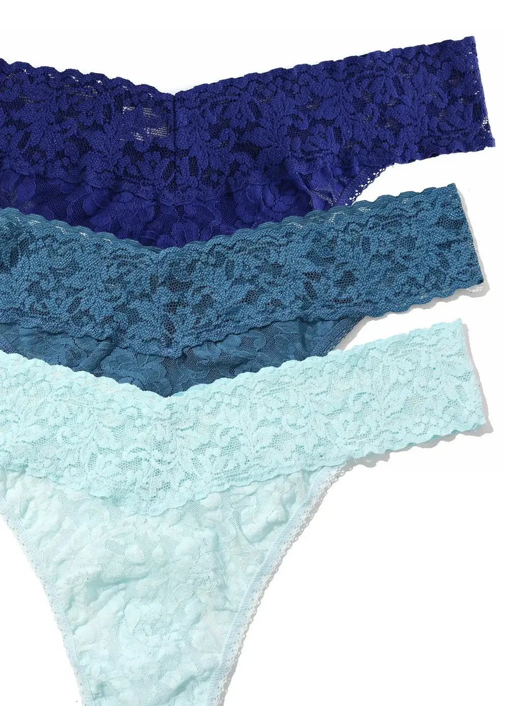 Hanky Panky 3 - Pack Signature Lace Low Rise Thong Gift Box – One Size Fits Most - HANKY PANKY - Cloud Nine Pajamas