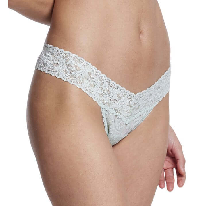 Hanky Panky 3 - Pack Signature Lace Low Rise Thong Gift Box – One Size Fits Most - HANKY PANKY - Cloud Nine Pajamas