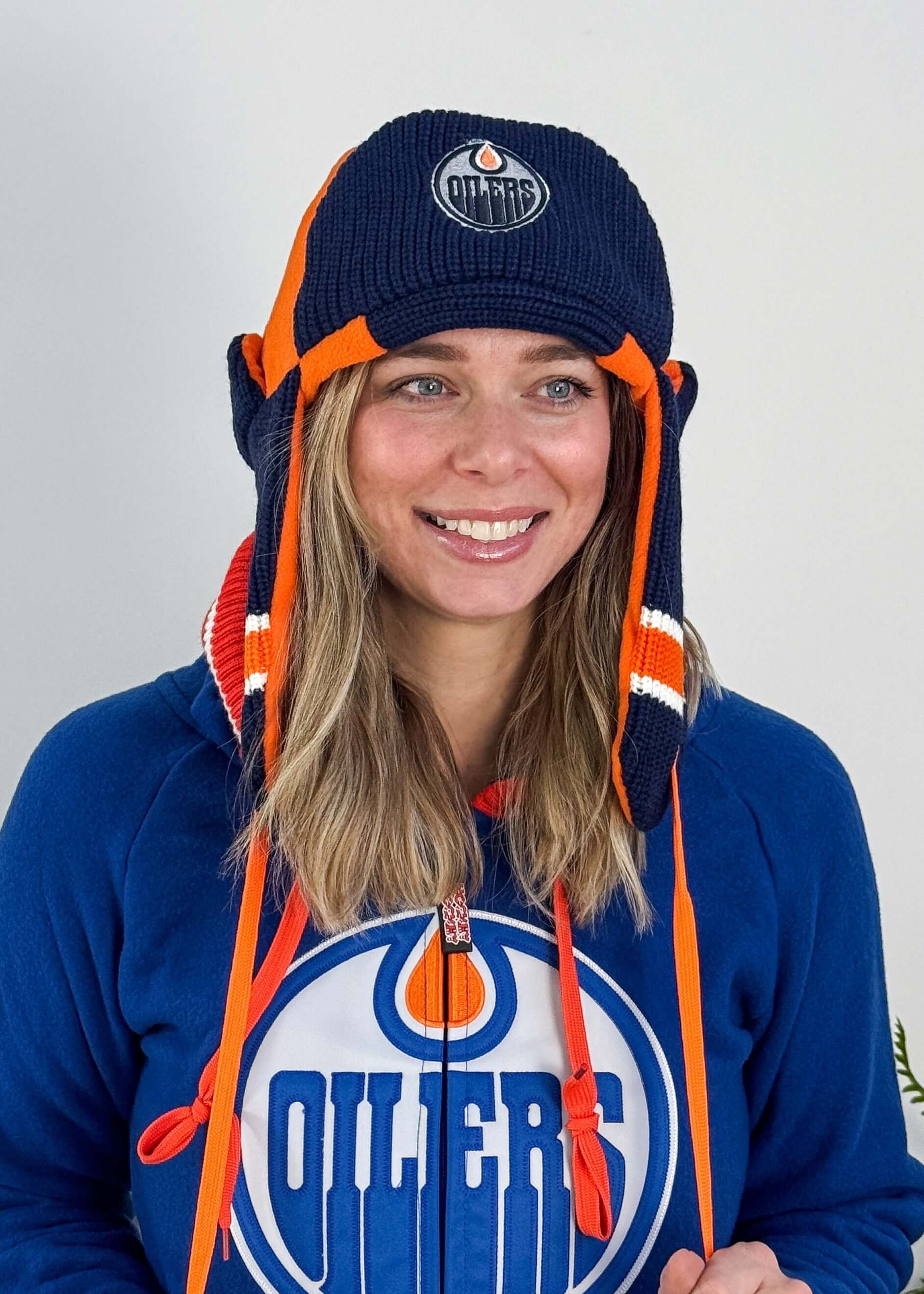 picture of knit side Oilers NHL Reversible Unisex Trapper Hat Toque | Hockey Sockey