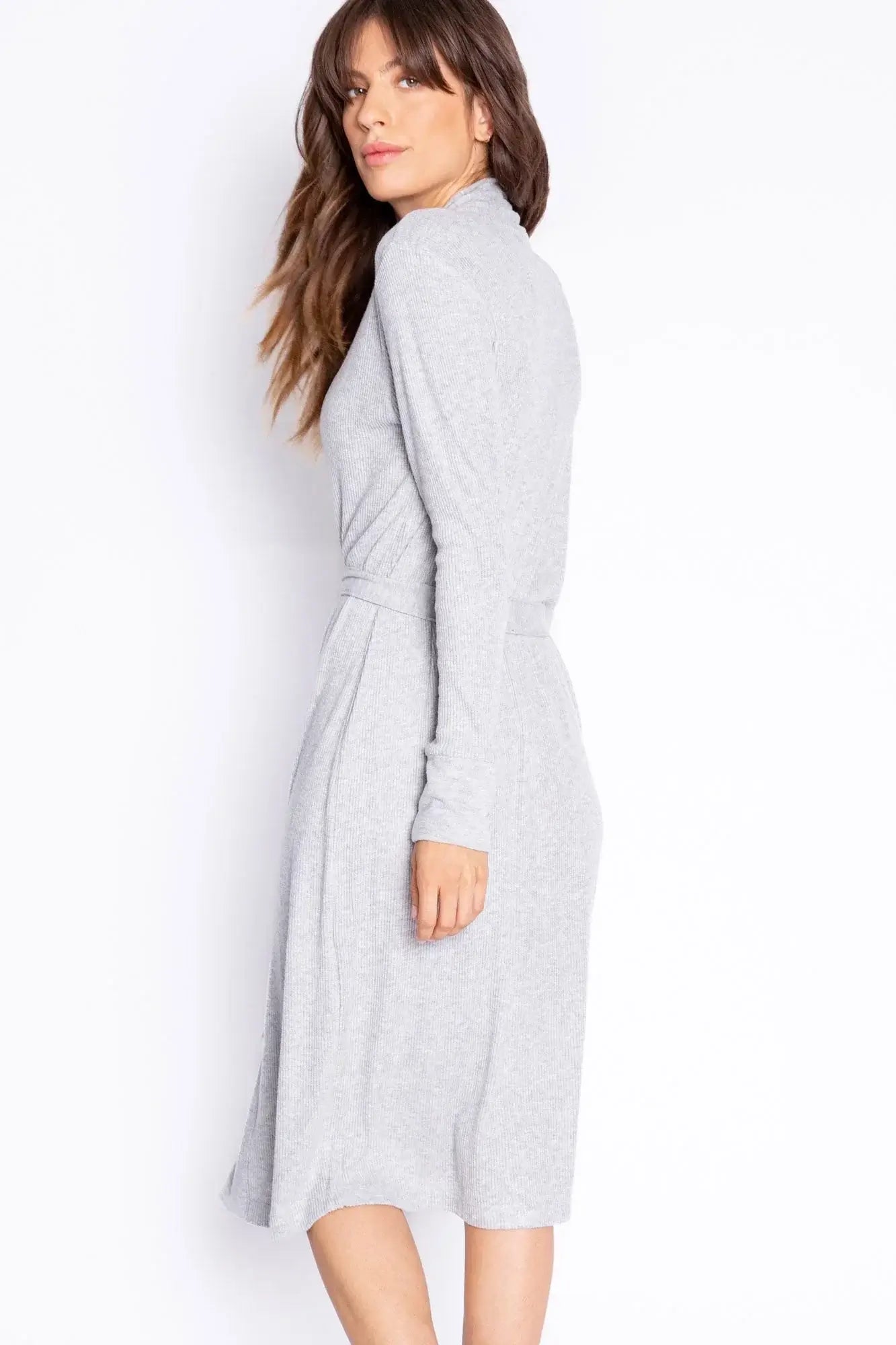 Model wearing the Textured Essentials Robe PJ SALVAGE in grey, showcasing a soft, refined texture and elegant design.