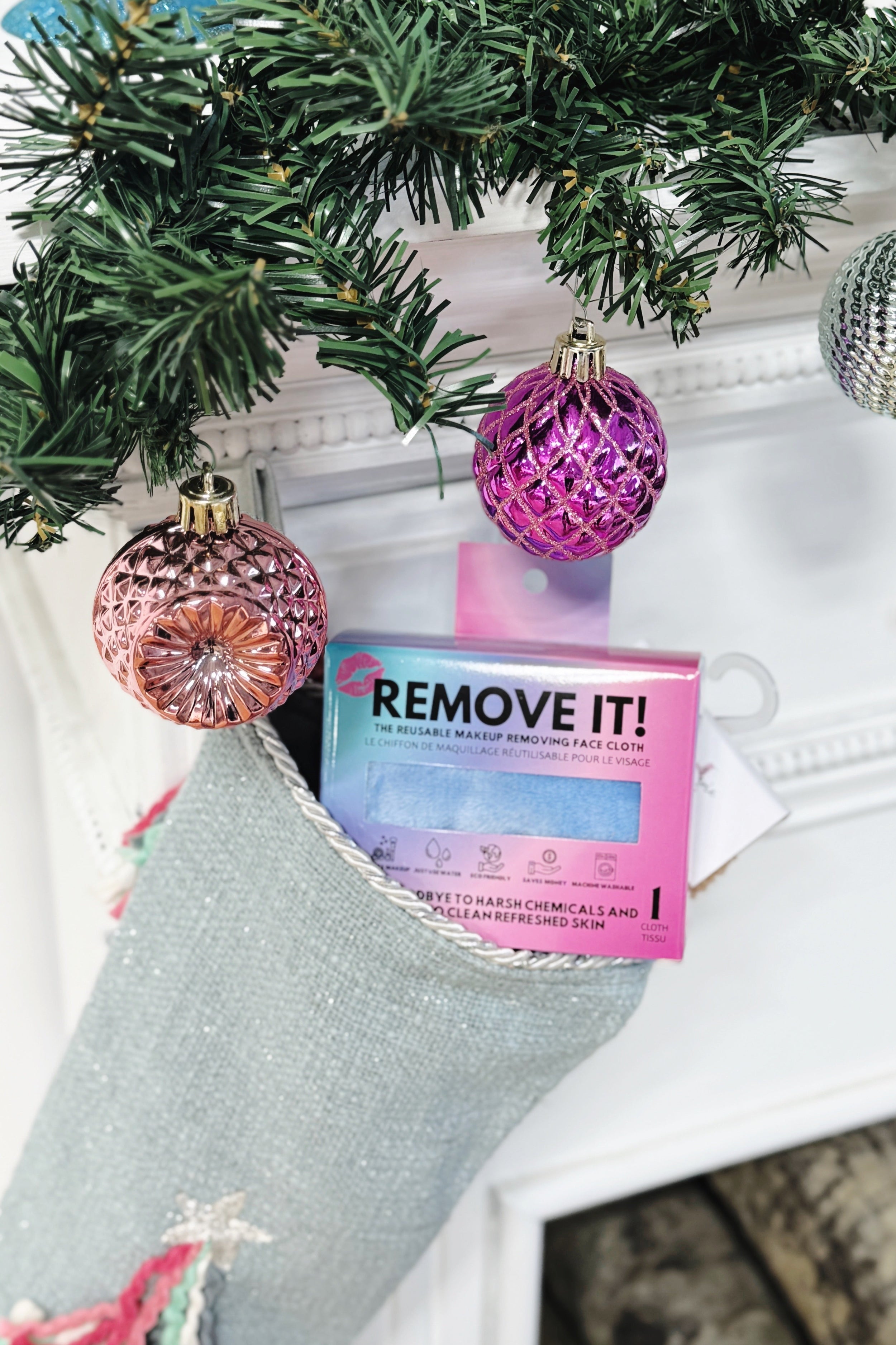 Aqua Blue Remove it Makeup Erasing Cloth - reusable, removes waterproof makeup, just add water!