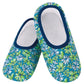 Snoozies Skinnies Lightweight Slipper Socks in Sketch Daisies Print - Non-skid Soles