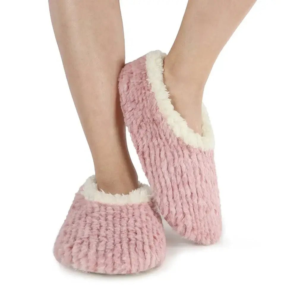 Snoozies Teddy Bear Faux Fur Slippers with Memory Foam Sole on model in dusty pink