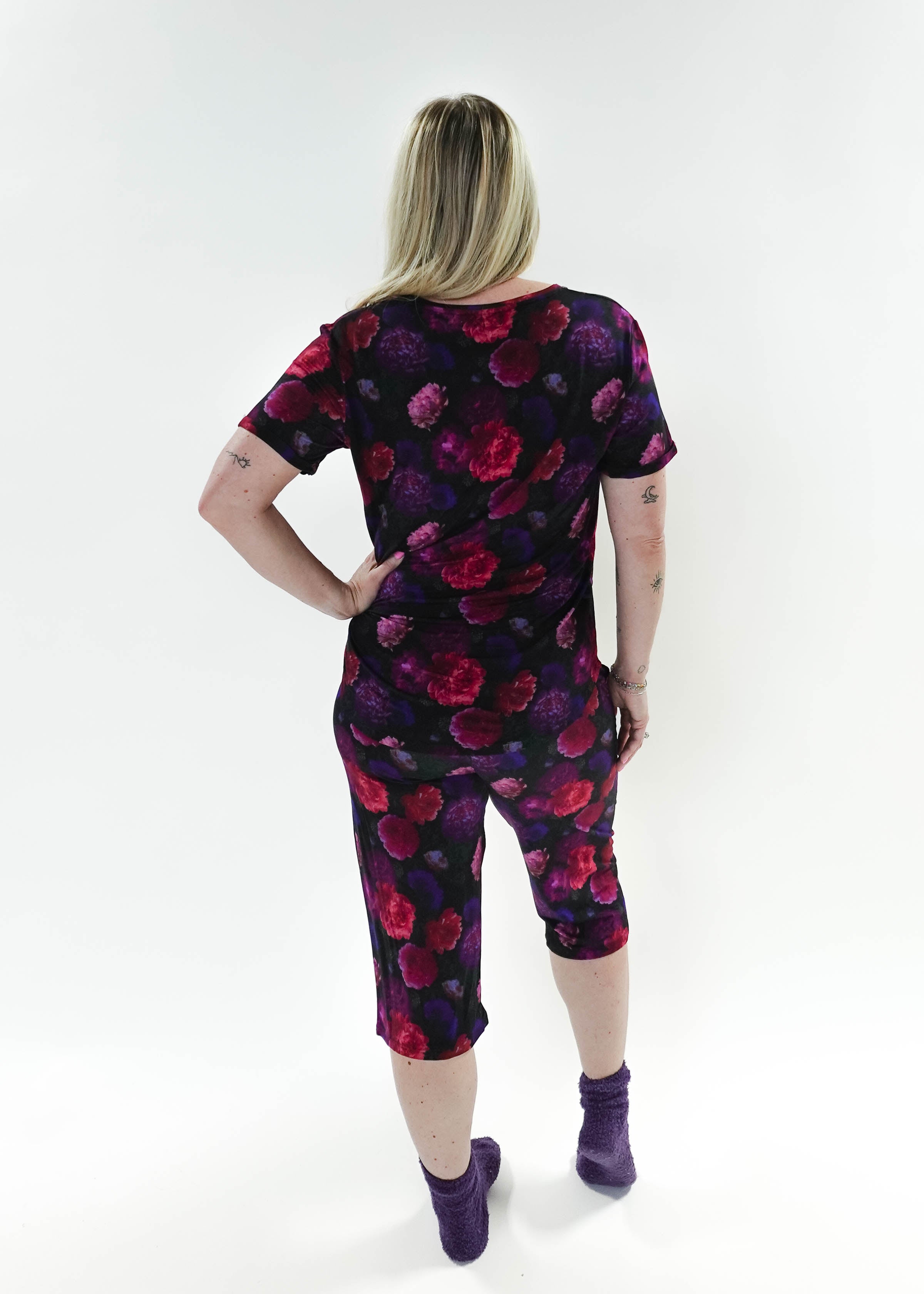 Winter Blossom Print Tee & Capri Bamboo PJ Set model shows back view