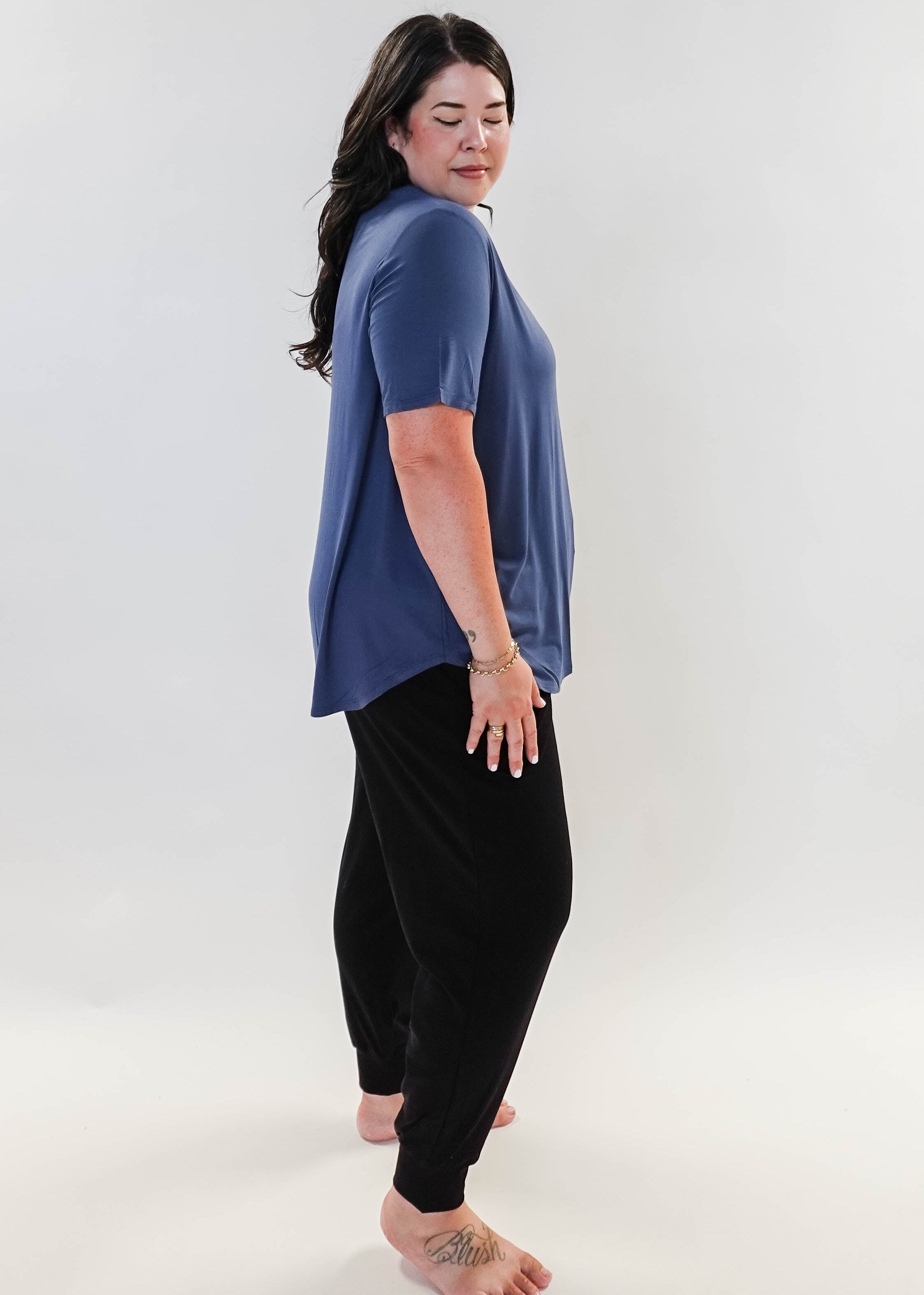 WOMEN'S denim blue essential bamboo tee GEORGIA RYLAN