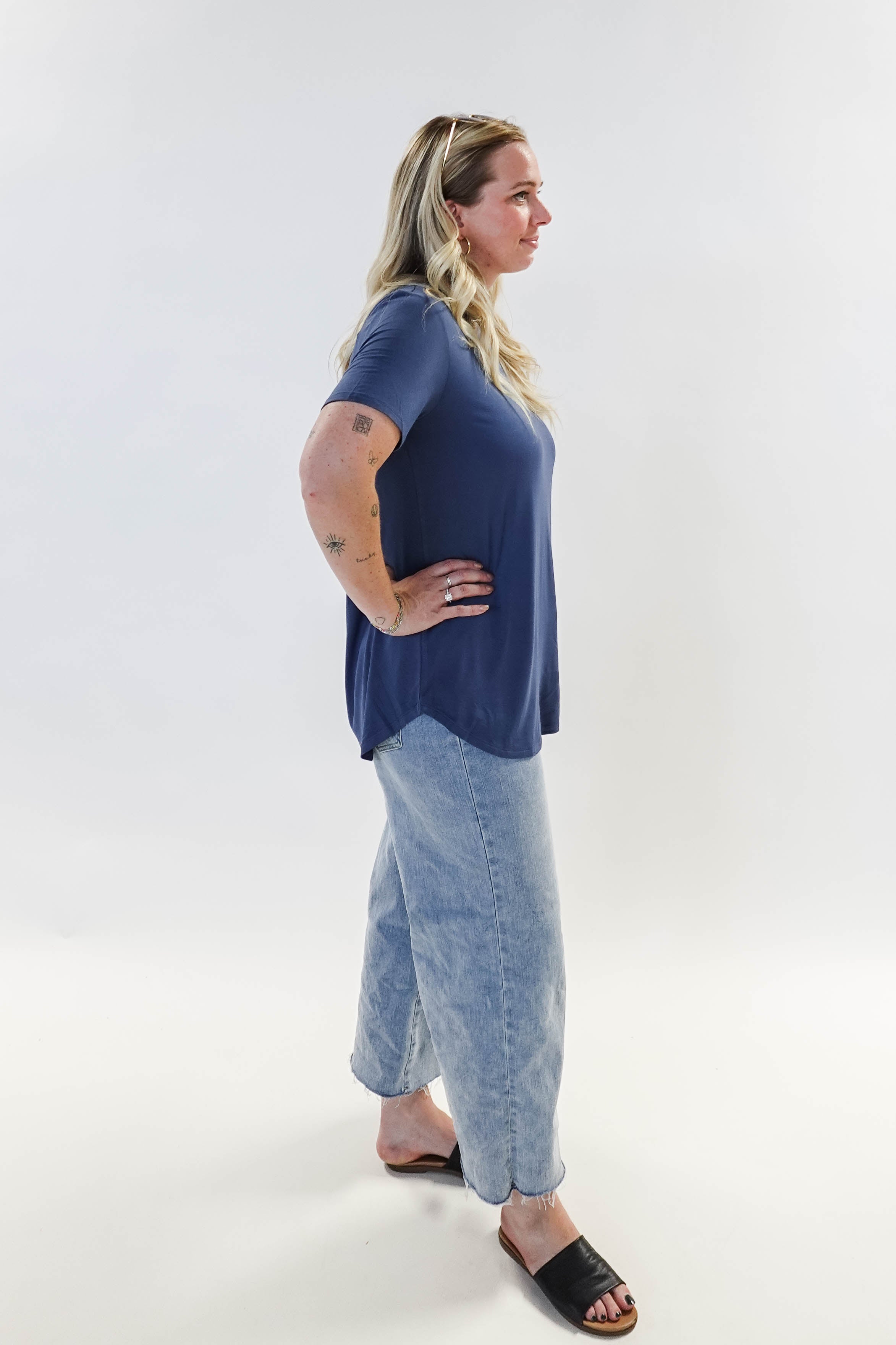 WOMEN'S denim blue essential bamboo tee GEORGIA RYLAN